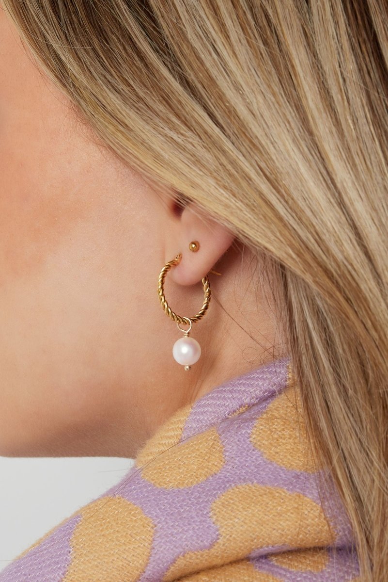 Round Rope with Pearl Pendant Oorbellen Goudkleurig