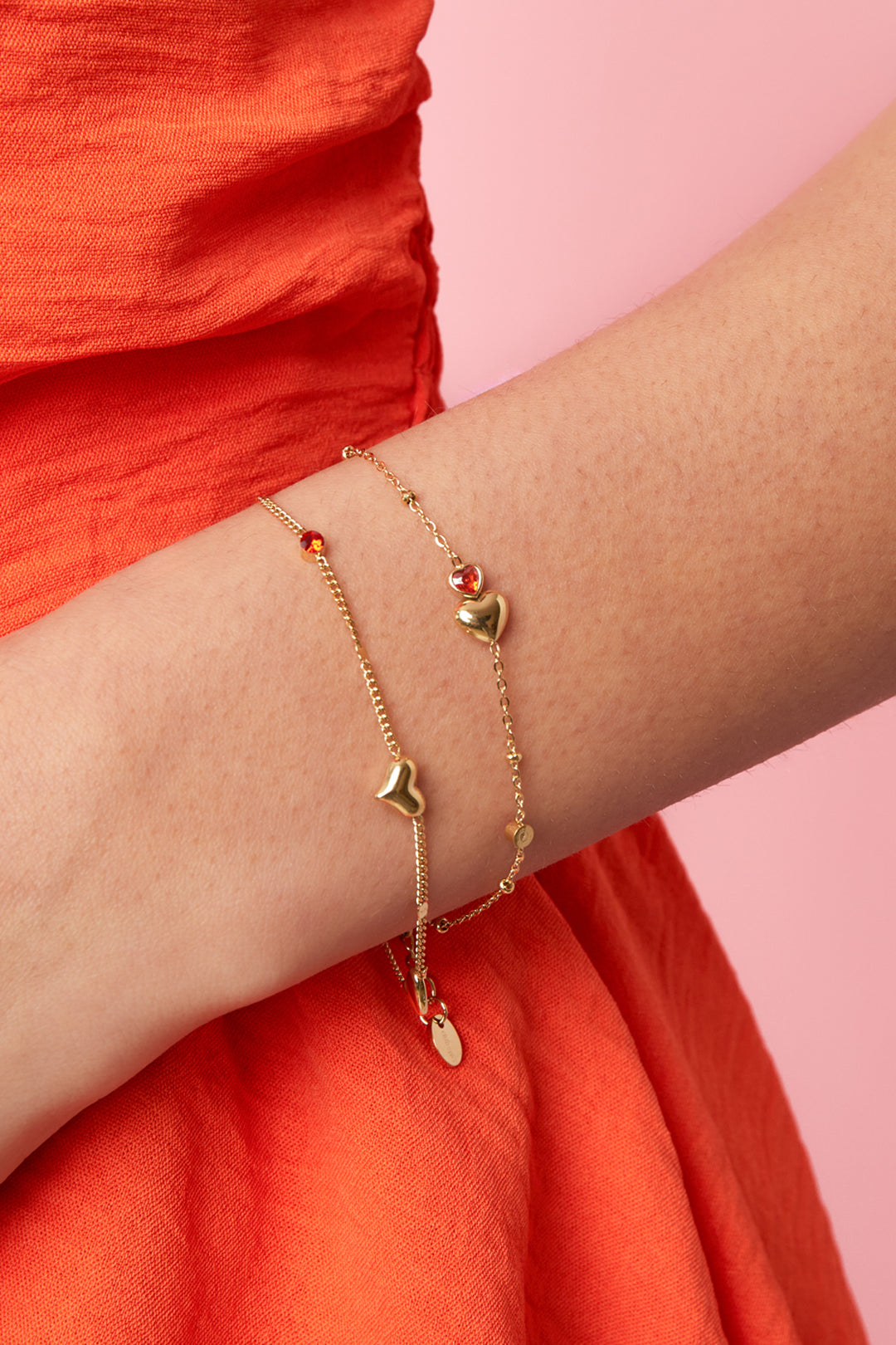 Sweetheart Spark Armband Zilverkleurig zijkant - Mae Lilly