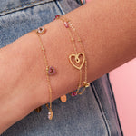 Rosé Heart Armband Goudkleurig zijkant - Mae Lilly