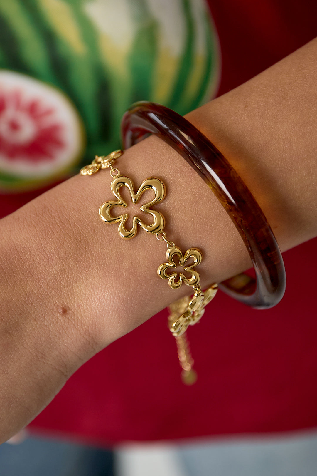 Playful Flowers Armband Zilverkleurig zijkant - Mae Lilly