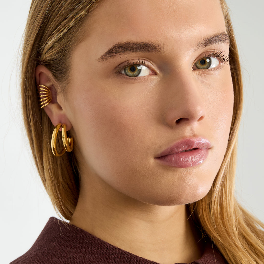Golden Motion Ear Cuff Goudkleurig