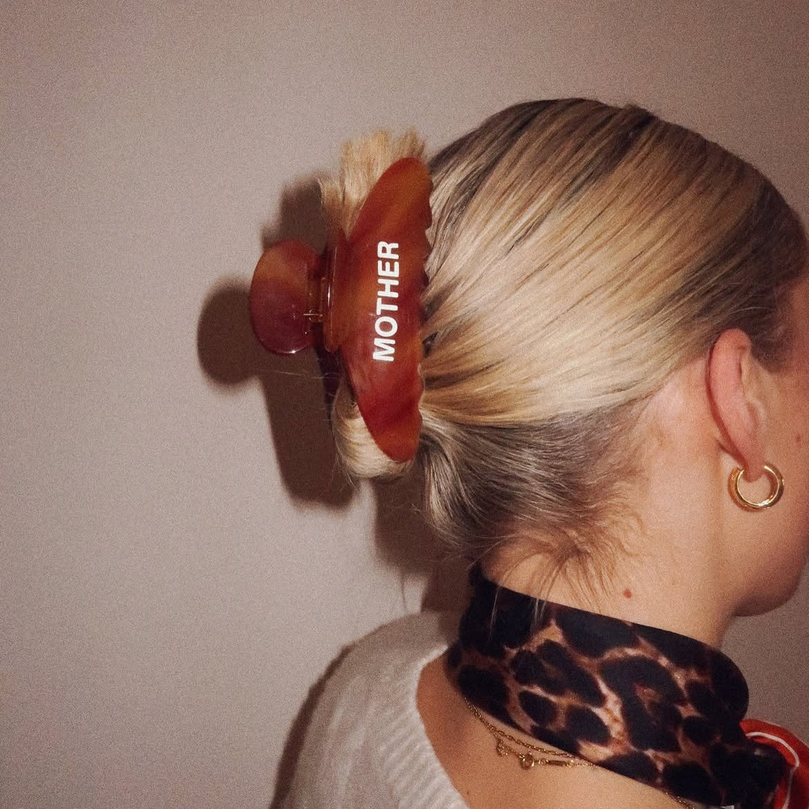 Haarklem Amber Brown Mother