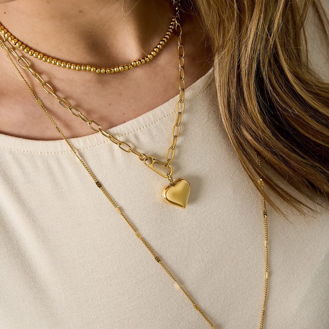 Bold Heart Link Ketting Goudkleurig zijkant - Mae Lilly