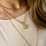 Bold Heart Link Ketting Goudkleurig zijkant - Mae Lilly