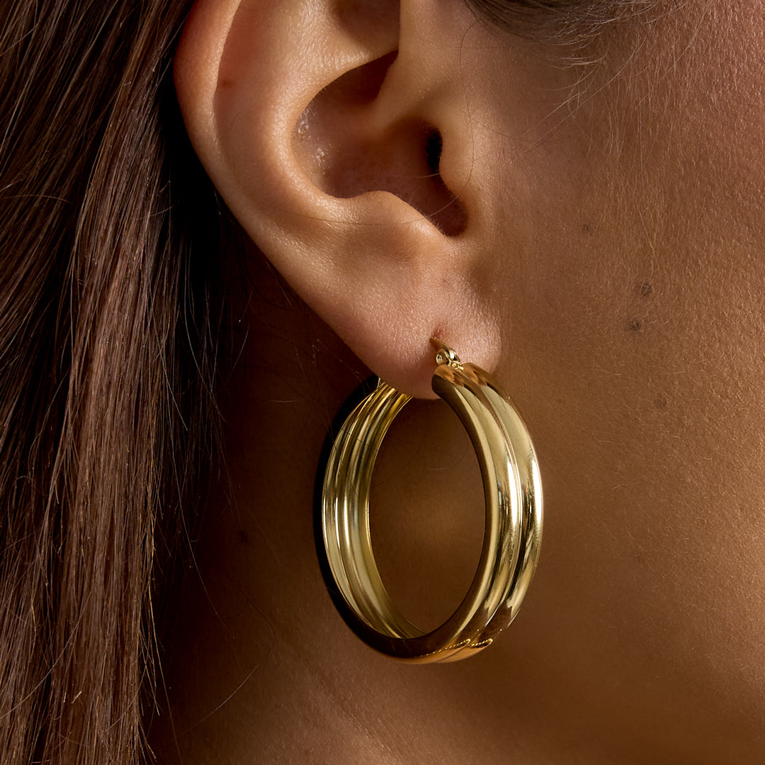 Ribbed Hoops Oorbellen Goudkleurig