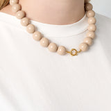 Resin Beaded Ketting Khaki Goudkleurig