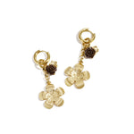 Bloom Drop Oorbellen Brown Goudkleurig voorkant - Mae Lilly