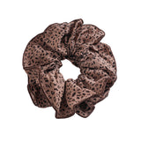 Coffee Brown Leopard XXL Scrunchie voorkant - Mae Lilly