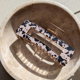 Haarklem Blush Marble Rectangular zijkant - Mae Lilly