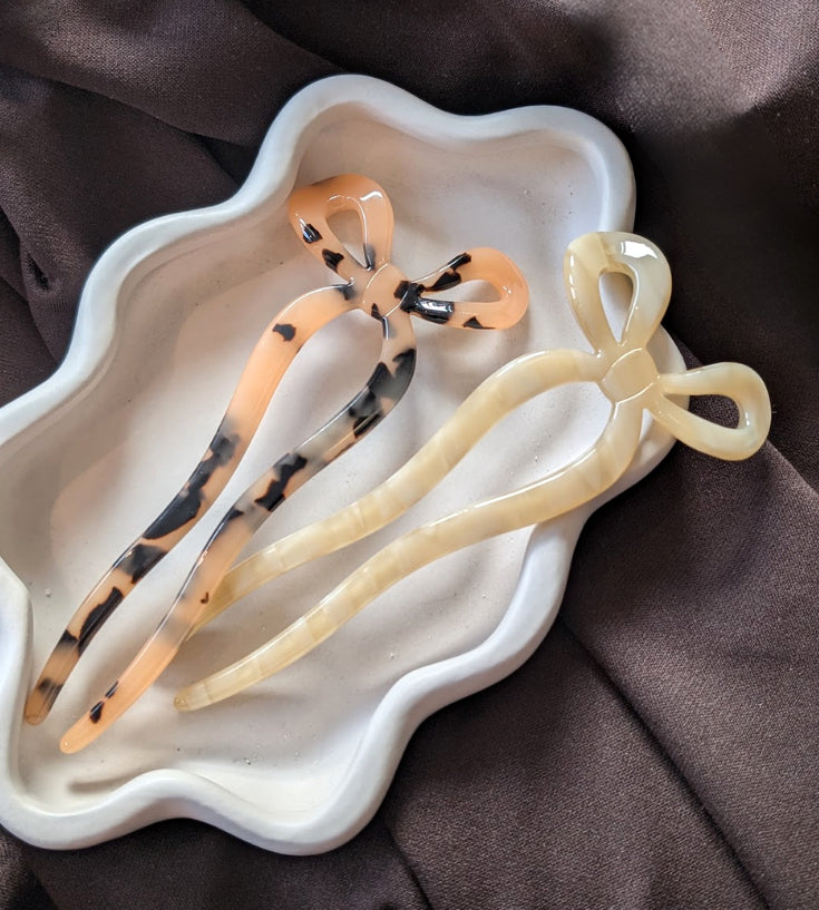 Haarpin Boogs Ivory detail - Mae Lilly