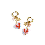 Heartbreaker Hoops Oorbellen Goudkleurig voorkant - Mae Lilly