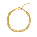 Let's Intertwine Armband Goudkleurig voorkant - Mae Lilly
