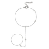 Linked Love Hand Chain Zilverkleurig