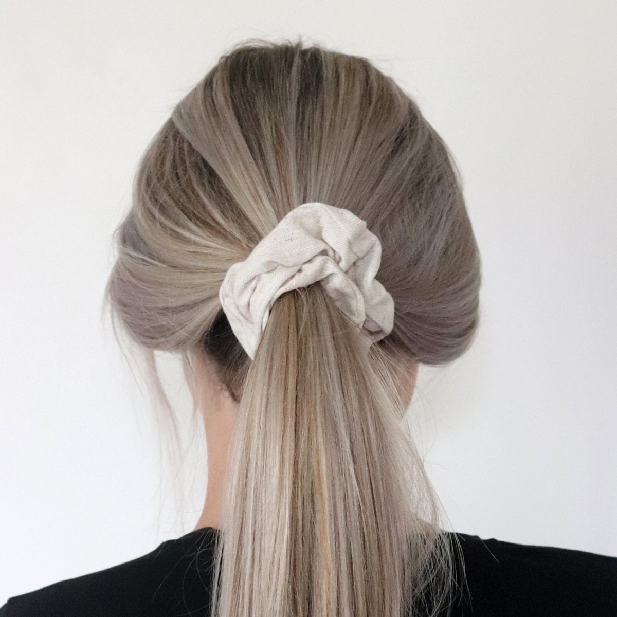 Mae - Lilly Beige Linen Scrunchie