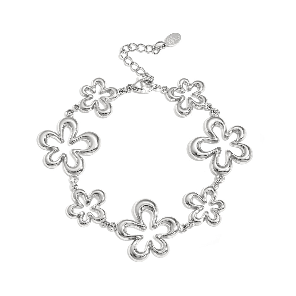 Playful Flowers Armband Zilverkleurig voorkant - Mae Lilly