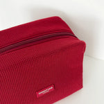 Make-up Tas Waffle Burgundy verpakking - Mae Lilly