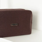Make-up Tas Waffle Chocolate gedragen - Mae Lilly