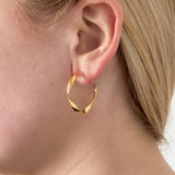 Large Curve Clip Oorbellen Zilverkleurig