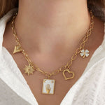 Charm Raise Your Hand Ketting Goudkleurig