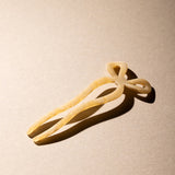 Haarpin Boogs Ivory zijkant - Mae Lilly