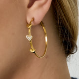 Lovely Hoop with Three Hearts Oorbellen Goudkleurig