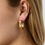 Flowing Lines Ear Cuff Goudkleurig