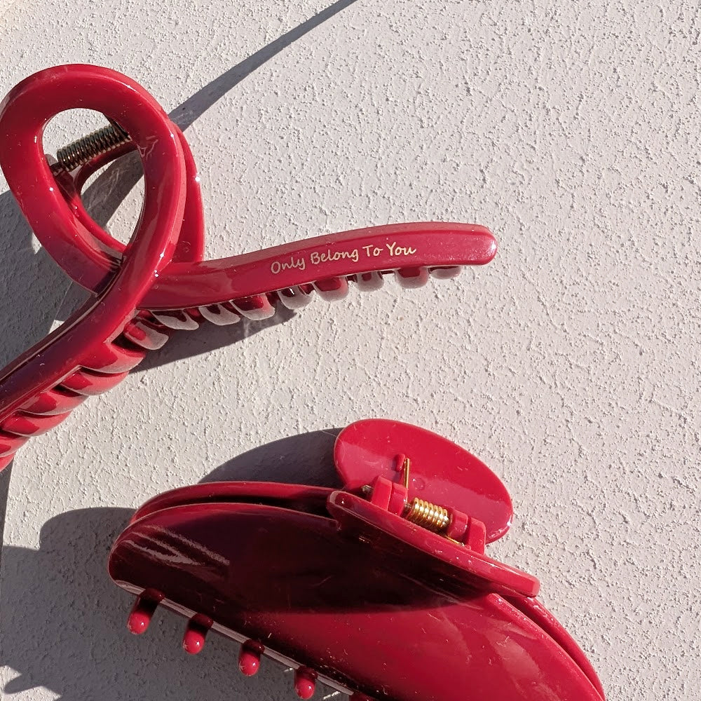 Haarklem Only Belong to You Classic Red Oval detail - Mae Lilly