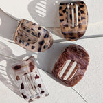 Haarclip Flat Square Taupe Tortoise detail - Mae Lilly