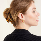 Haarklem Recht Turtle Vibes Brown Black Groot gedragen - Mae Lilly