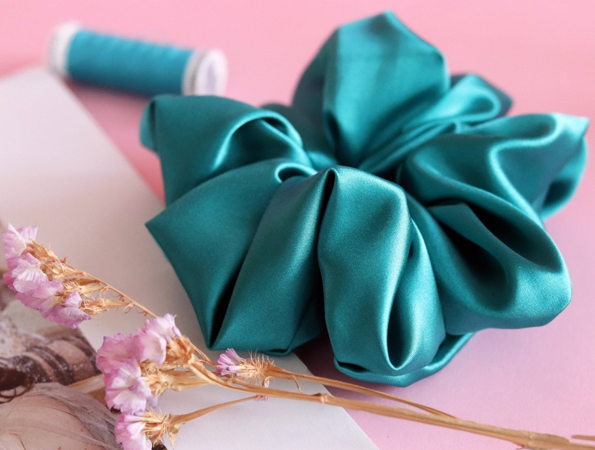 Mae - Lilly Luxury XL Scrunchie - Amélie