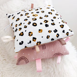 MAE-LILLY Crinkle toy Little Leopard Brown