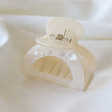 Hair Clip Oval Small Pretty Pearl